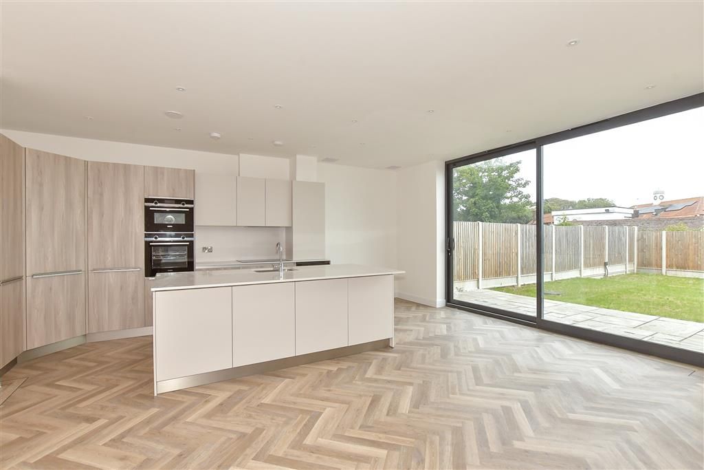 Additional image 3 of 2 bed flat for saleConvent Road, Broadstairs, Kent CT10