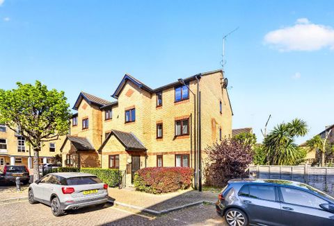 Arden Crescent, Mudchute, Isle Of Dogs, London E14