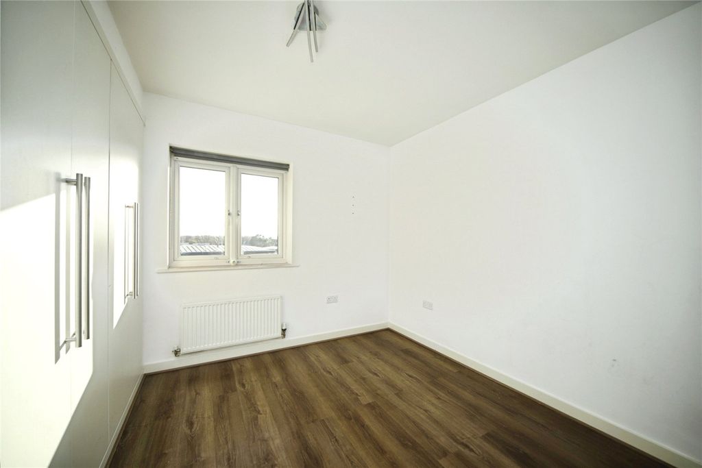 Additional image 6 of 2 bed flat for saleManley Gardens, Bridgwater, Somerset TA6