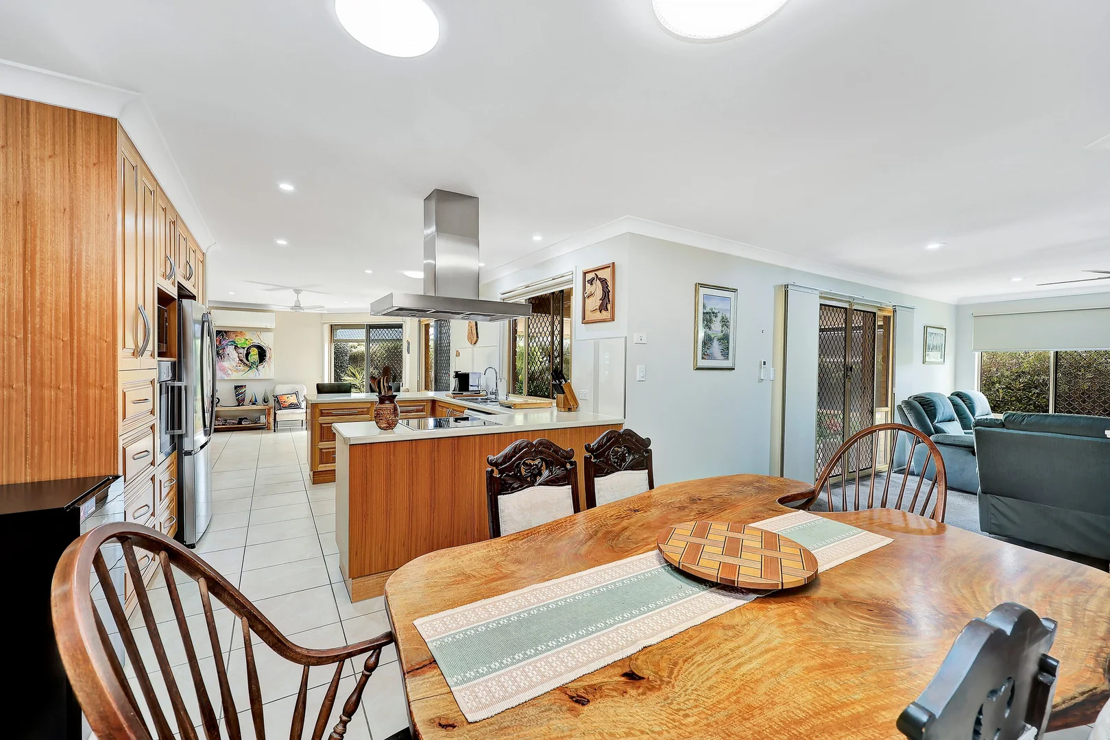 Additional image 11 of 9 Saint Lucia Crescent, Avoca QLD 4670