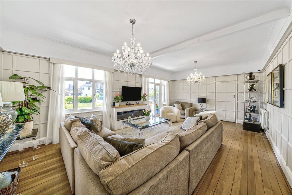 Additional image 17 of 6 bed detached house for saleSouth Walk, Middleton-On-Sea, West Sussex PO22