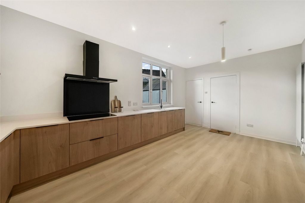 Additional image 4 of 4 bed detached bungalow for saleDuke Street, Denny FK6