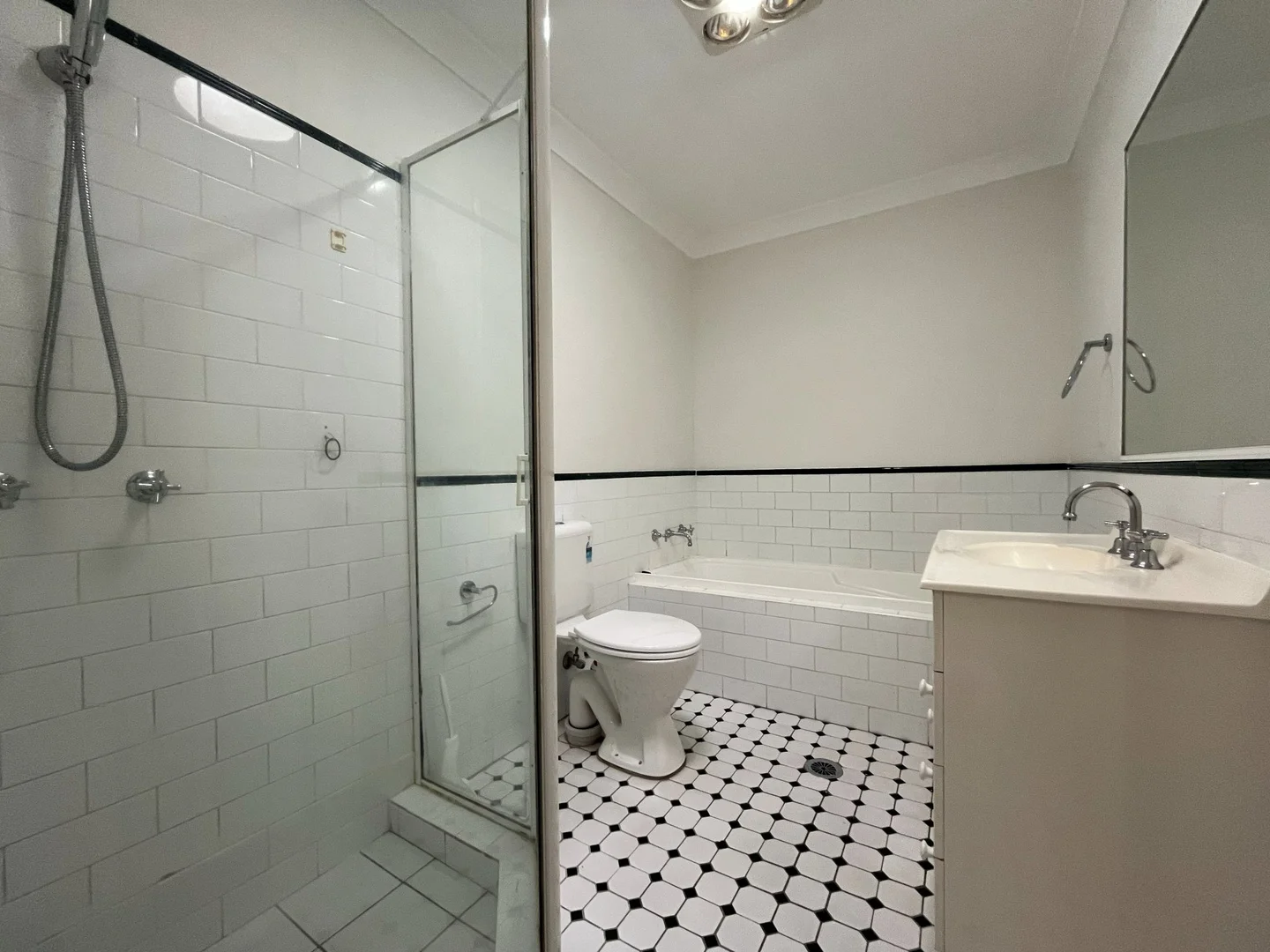 Additional image 6 of 2/3 Budgeree Road, Toongabbie NSW 2146
