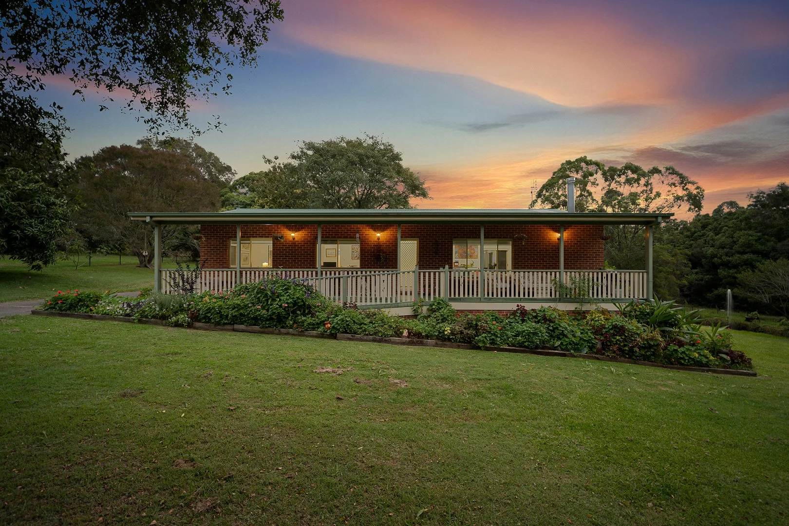 4 Awaba Road, Eraring NSW 2264
