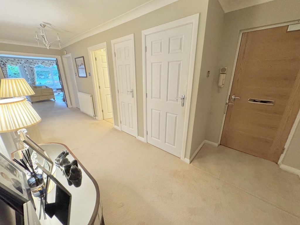Additional image 13 of 3 bed flat for saleMartello Road South, Canford Cliffs, Poole BH13