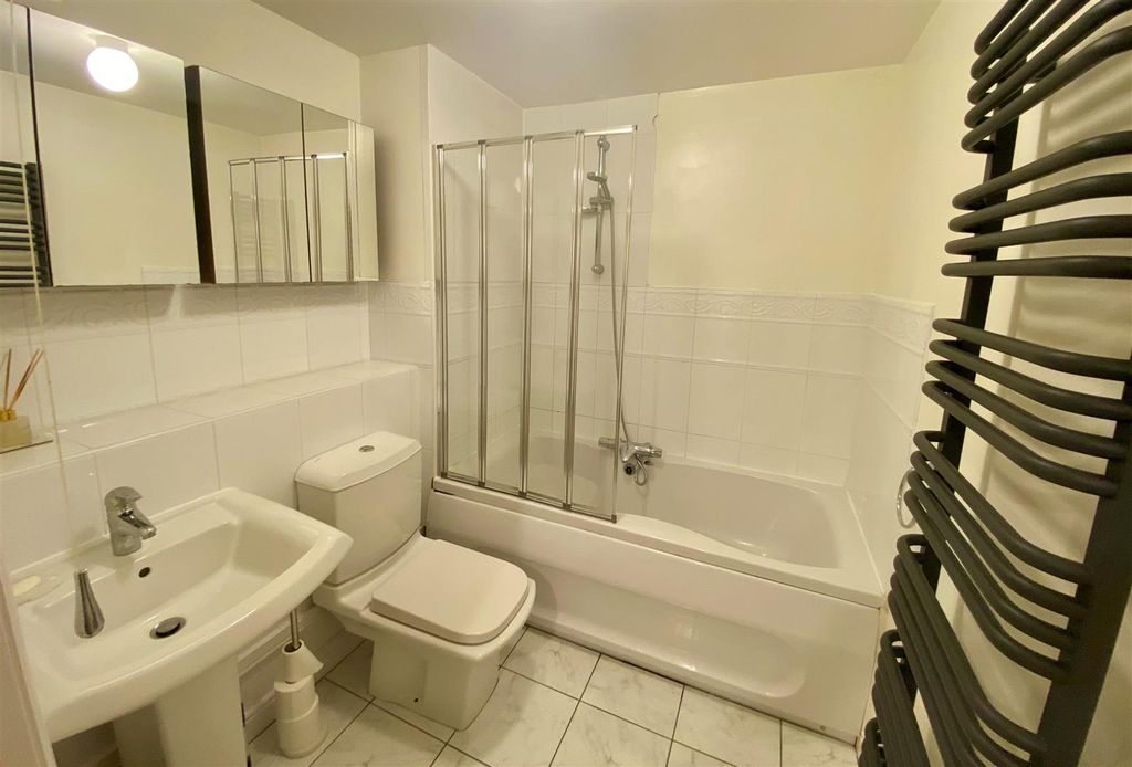 Additional image 5 of 1 bed flat for salePeak View, Malvern WR14