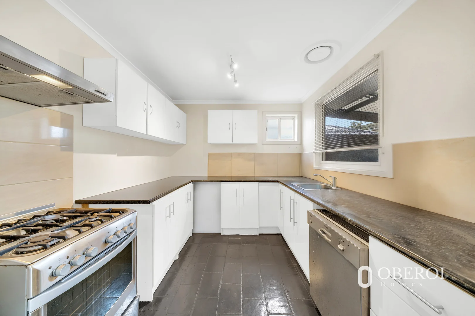 Additional image 4 of 33 Woodlands Crescent, Narre Warren VIC 3805