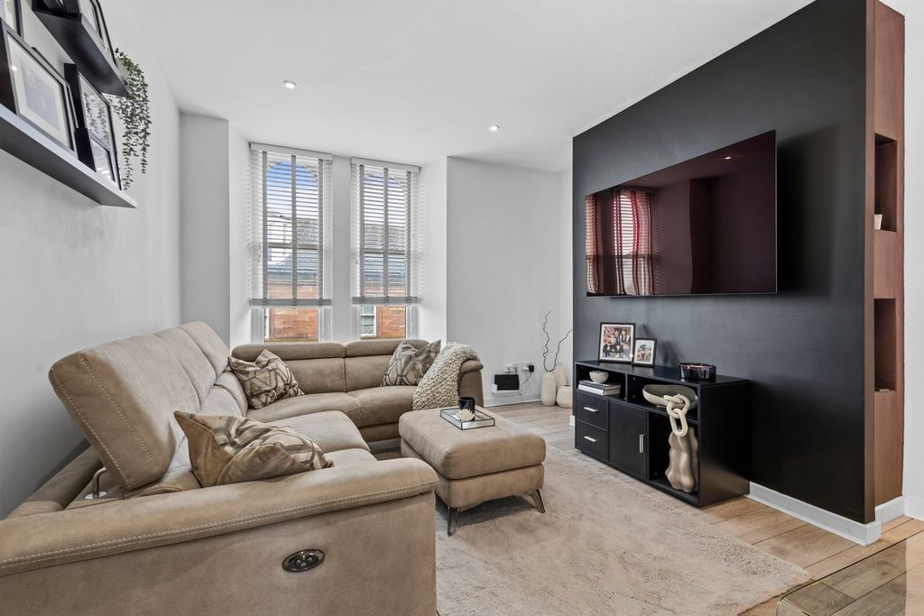 Additional image 2 of 3 bed flat for saleBridge Street, Galston KA4