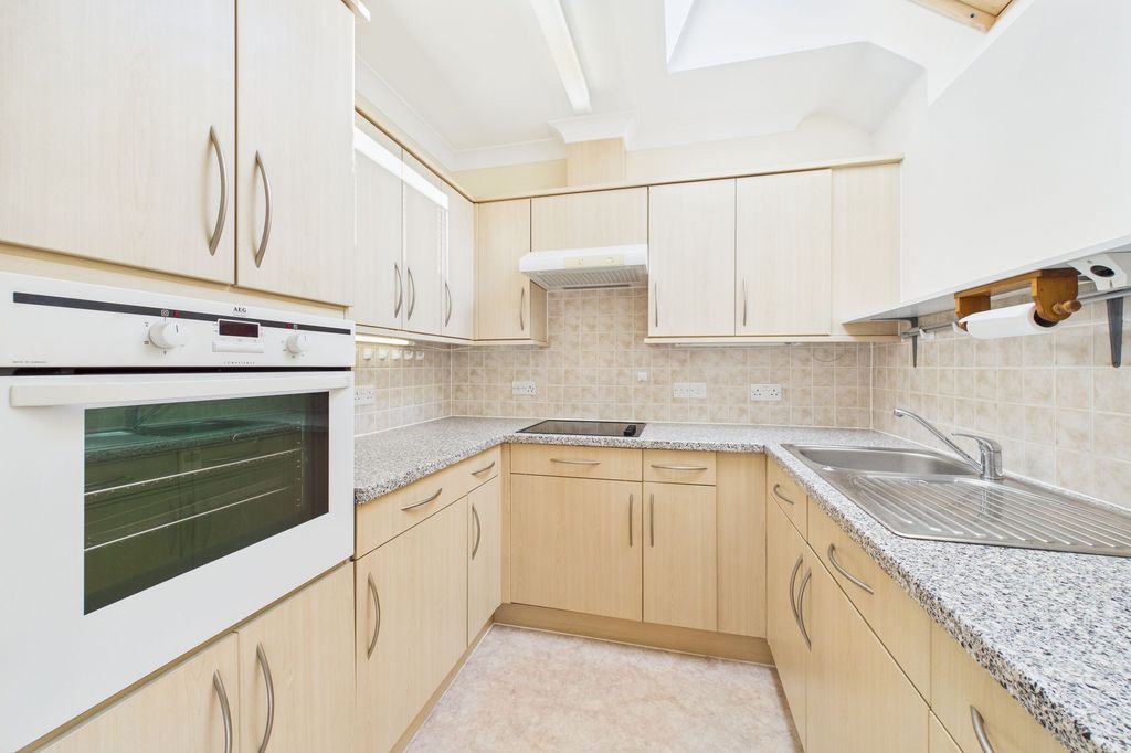 Additional image 2 of 2 bed flat for saleHanbury Court, Thetford IP24