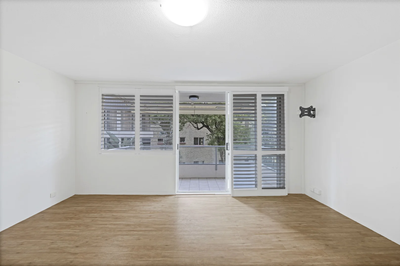 Additional image 10 of 5/280 Hedges Avenue, Mermaid Beach QLD 4218
