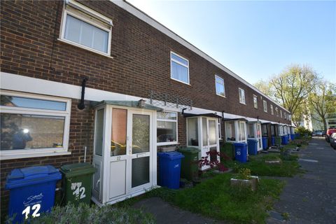 Waterside Close, London SE16