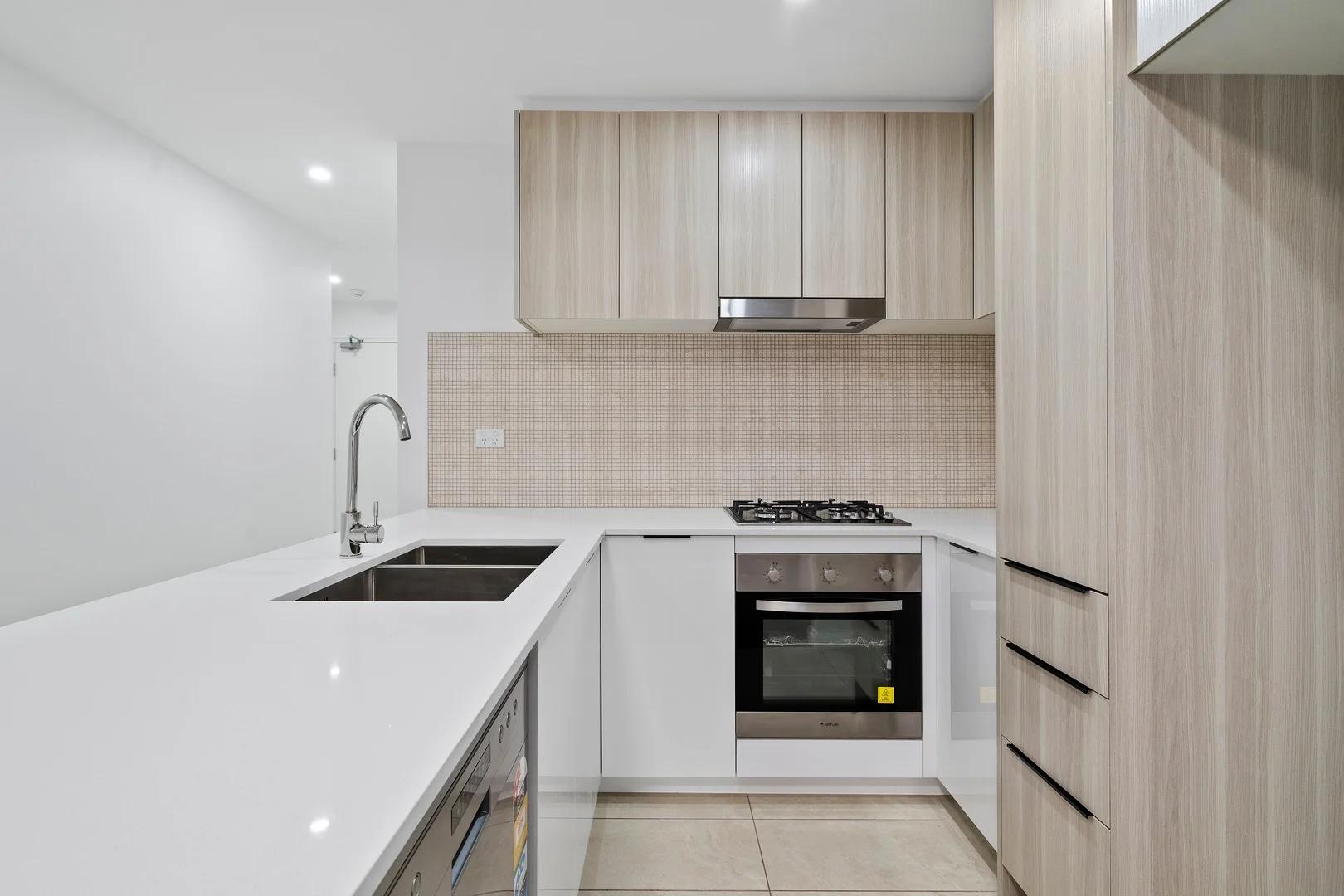 32/75 Faunce St W, Gosford NSW 2250