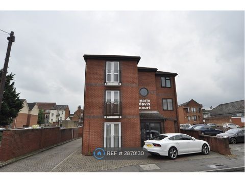 Marie Davis Court, Reading RG1