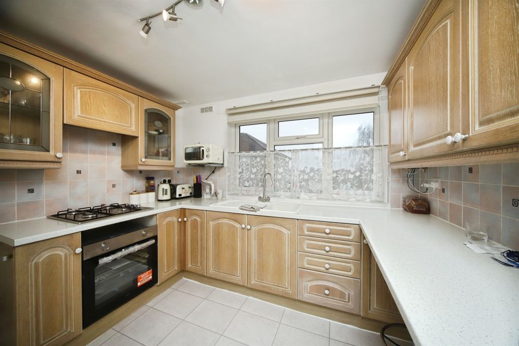 Additional image 9 of 2 bed flat for saleMoots Lane, Bridgwater TA6