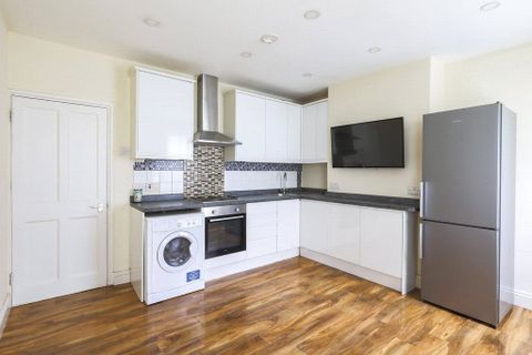 Barnfield Gardens, Plumstead Common Road, Plumstead, London SE18