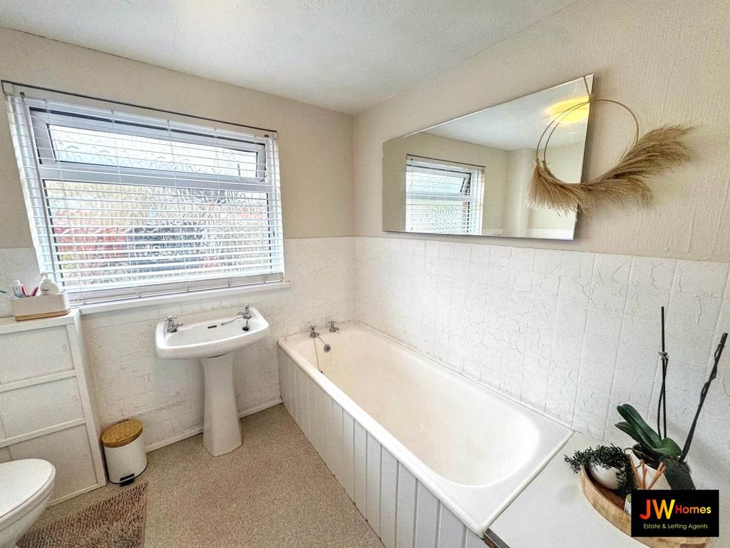 Additional image 3 of 3 bed property for saleSir Ivors Road, Pontllanfraith NP12
