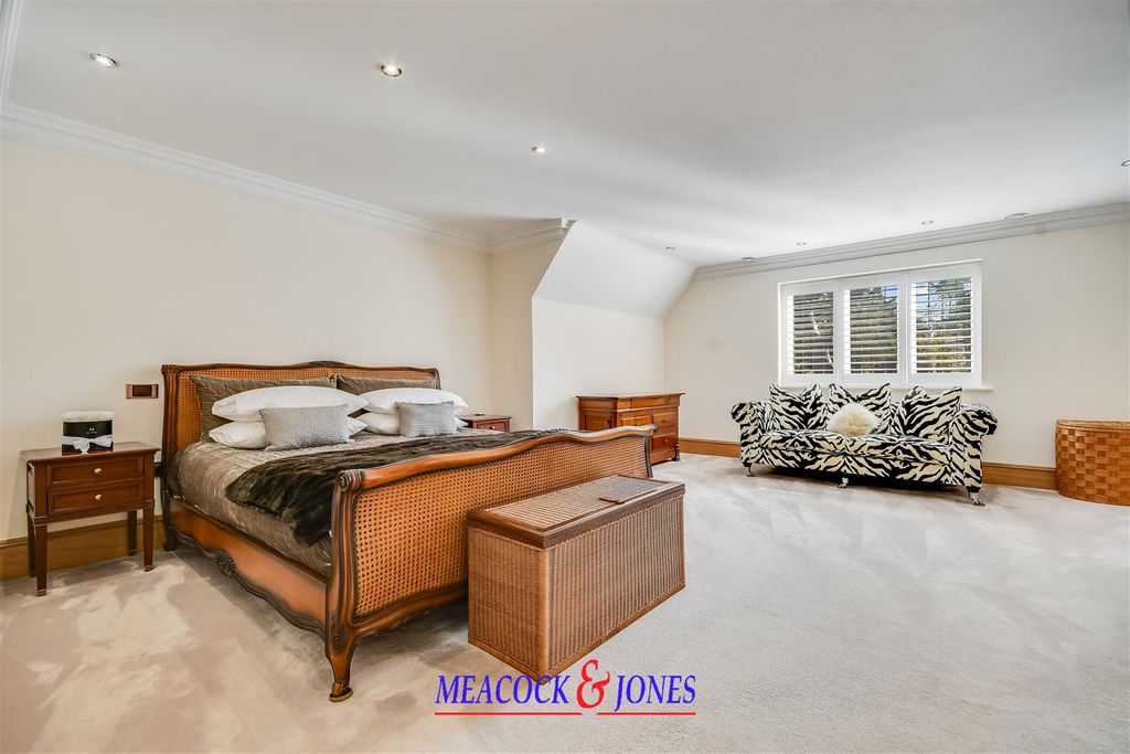 Additional image 27 of 6 bed detached house for saleChallacombe Close, Hutton Mount, Brentwood CM13
