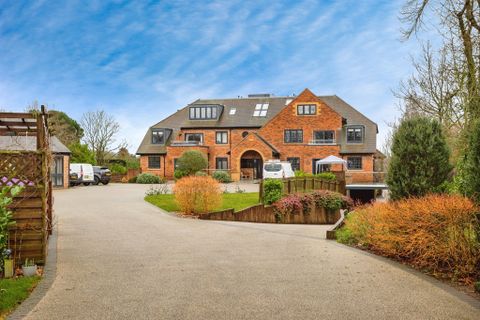 Nicker Hill, Keyworth, Nottingham NG12
