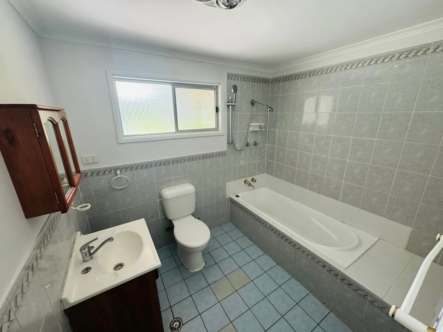 Additional image 3 of 52 Marsh Street, Armidale NSW 2350