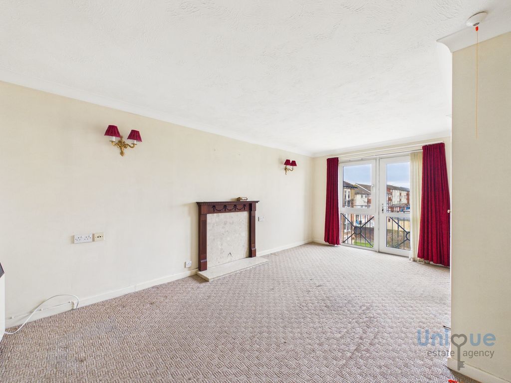 Additional image 3 of 1 bed flat for saleLemon Tree Court, Clifton Drive North, Lytham St. Annes FY8