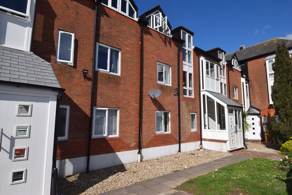 2 bed flat for saleSt Marys Court, Bridgwater, Somerset TA6