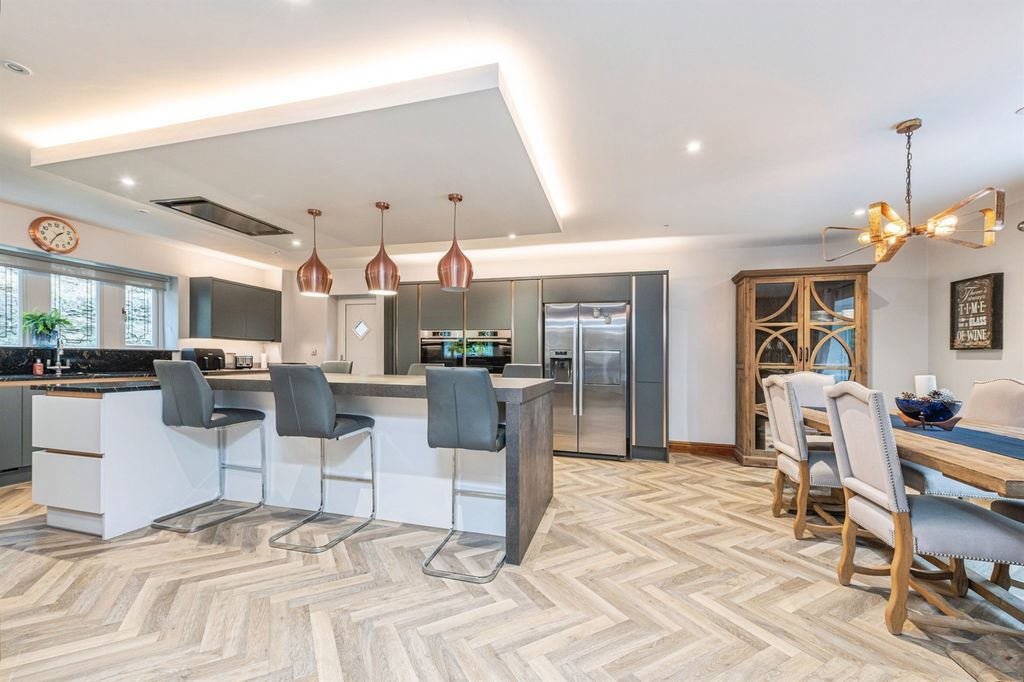 Additional image 5 of 5 bed detached house for saleBlackbrook Court, Brighouse HD6