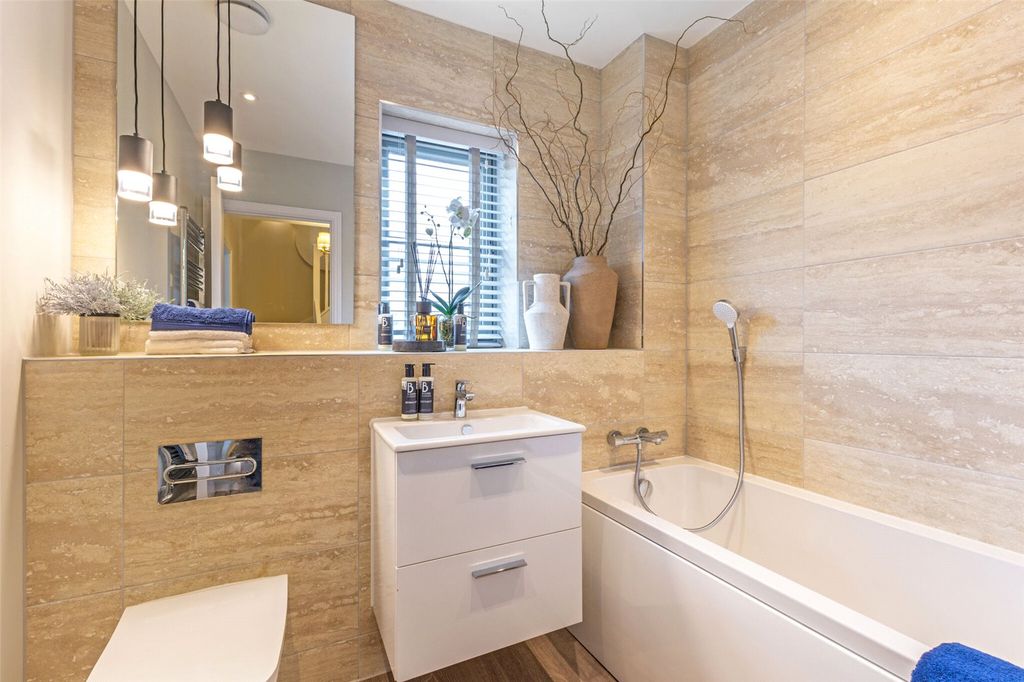 Additional image 17 of 4 bed detached house for saleBolley Avenue, The Green, Bordon GU35