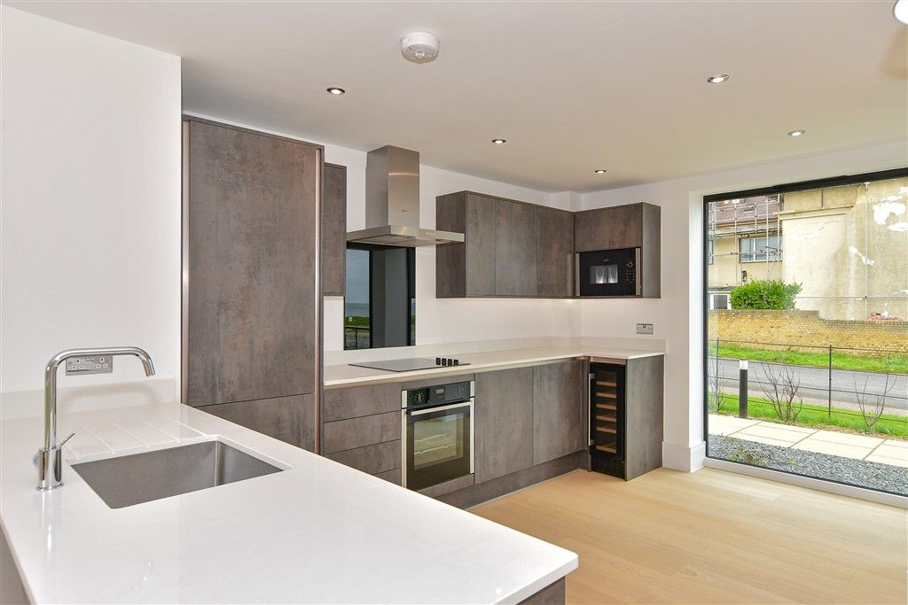 Additional image 2 of 2 bed flat for saleFitzroy Avenue, Broadstairs, Kent CT10