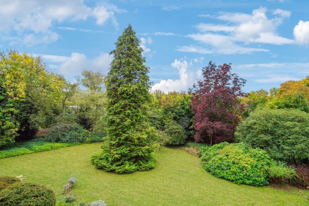 Additional image 5 of 4 bed detached house for saleBlind Lane, Bourne End SL8
