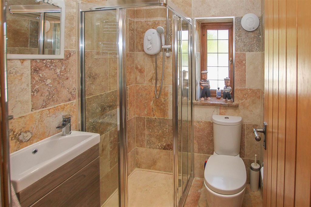 Additional image 21 of 6 bed detached house for saleHay Green Lane, Hook End, Brentwood CM15