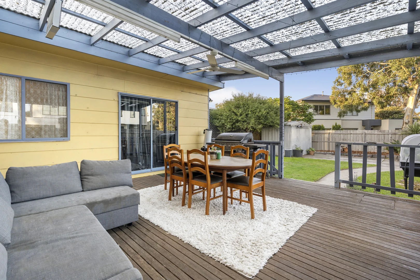 6 Railway Parade, Seaford VIC 3198 photo 2