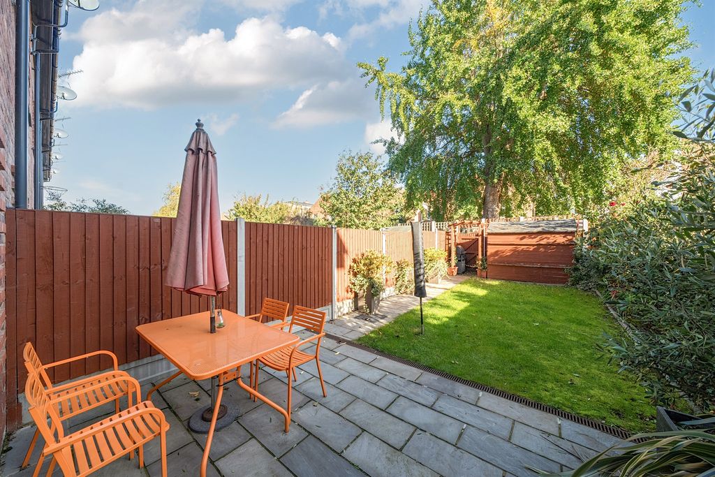 Additional image 8 of 3 bed terraced house for saleReynard Way, Brentford TW8