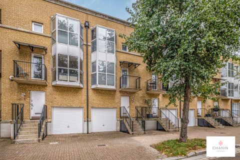 House Share, Surrey Quays SE16, Room to rent