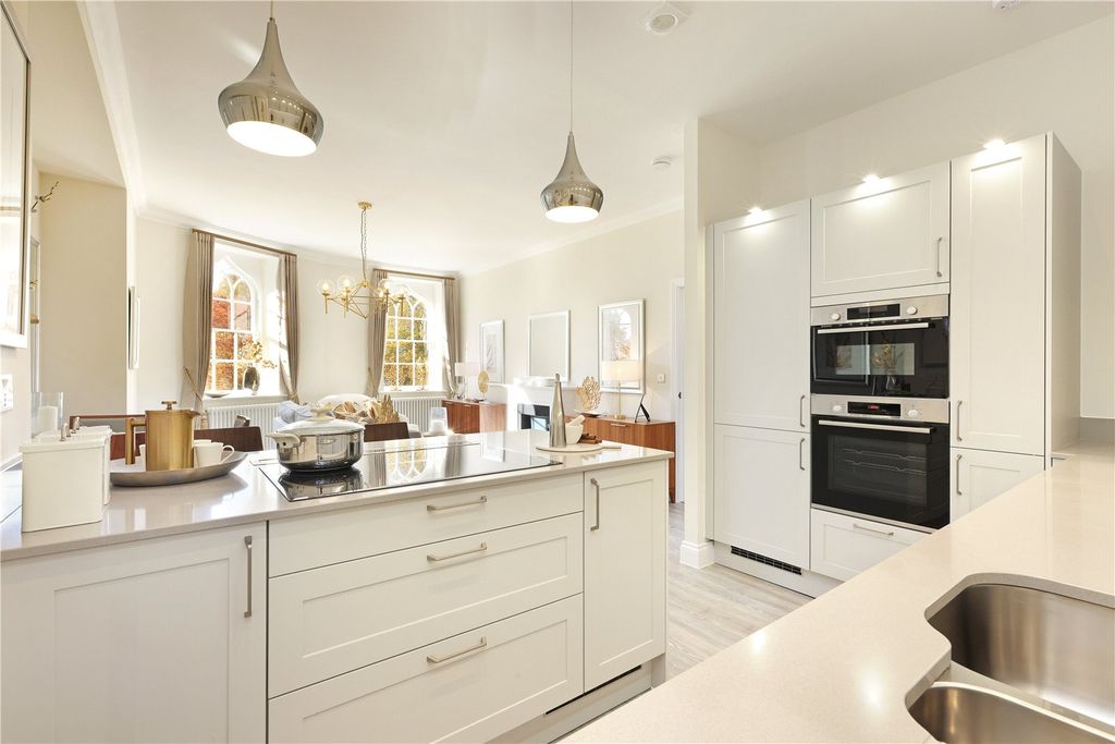 Additional image 7 of 2 bed flat for saleHall Garden, Binfield, Bracknell RG42