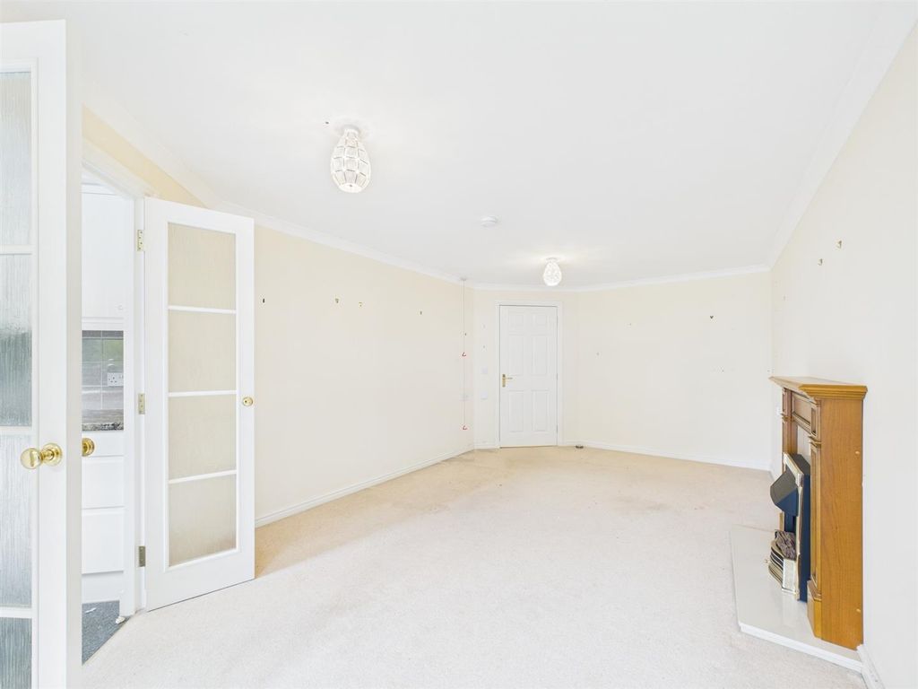 Additional image 3 of 2 bed flat for saleFlat 31, Ericht Court, Upper Mill Street, Blairgowrie PH10