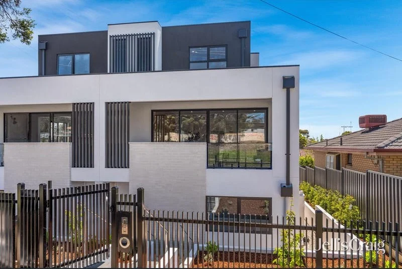 2/251 Burwood Highway, Burwood East VIC 3151