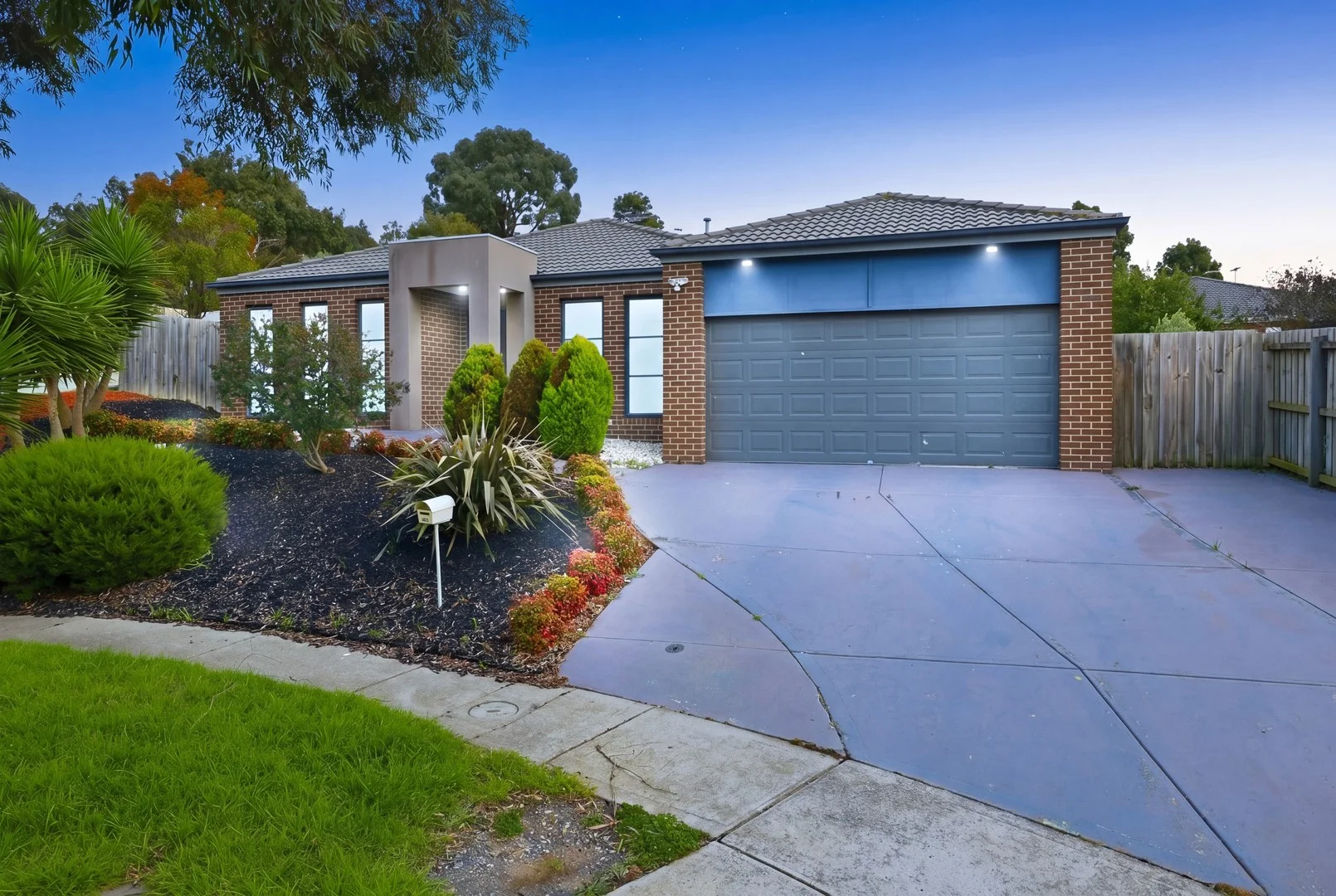 14 St Mellion Close, Sunbury VIC 3429