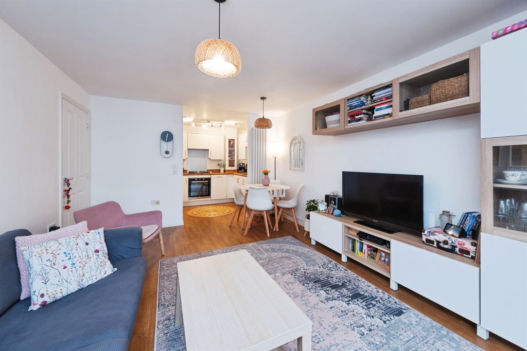 Additional image 6 of 2 bed flat for saleFoundry Drive, Buckingham MK18