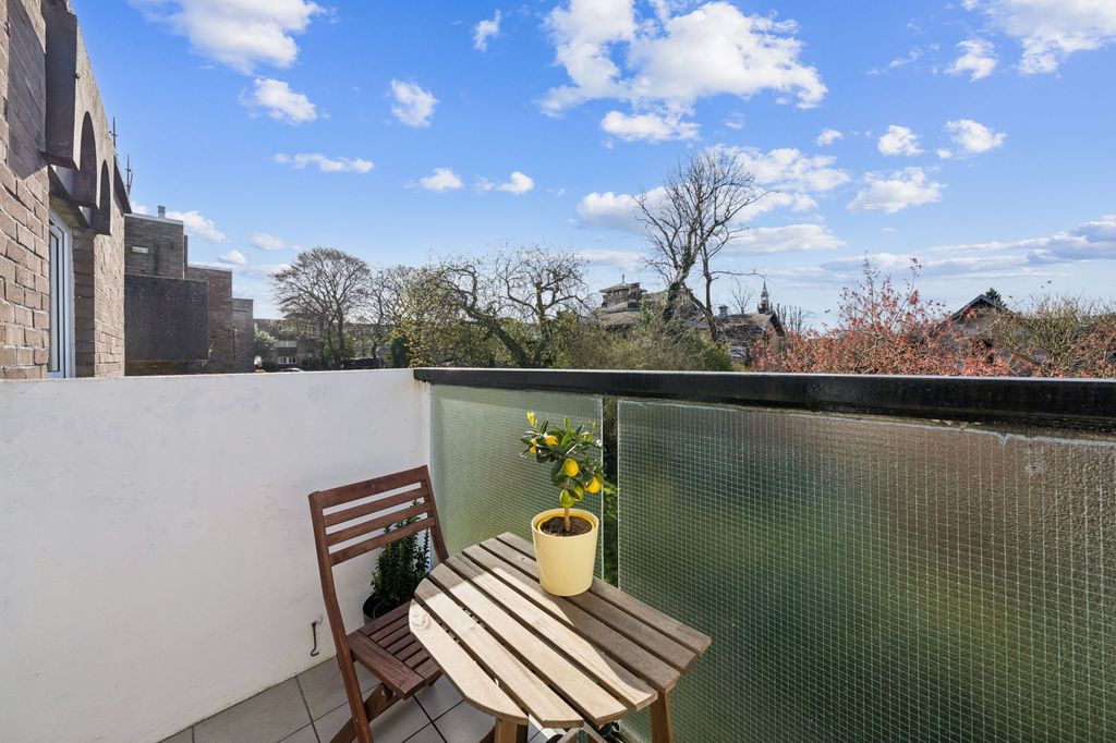Additional image 7 of 3 bed flat for sale4 Knowehead Terrace, Flat 2/1, Pollokshields, Glasgow G41