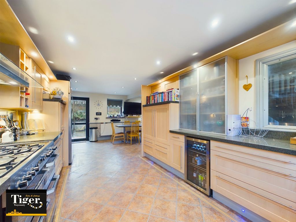 Additional image 13 of 5 bed detached house for saleThe Knowle, Bispham, Blackpool FY2