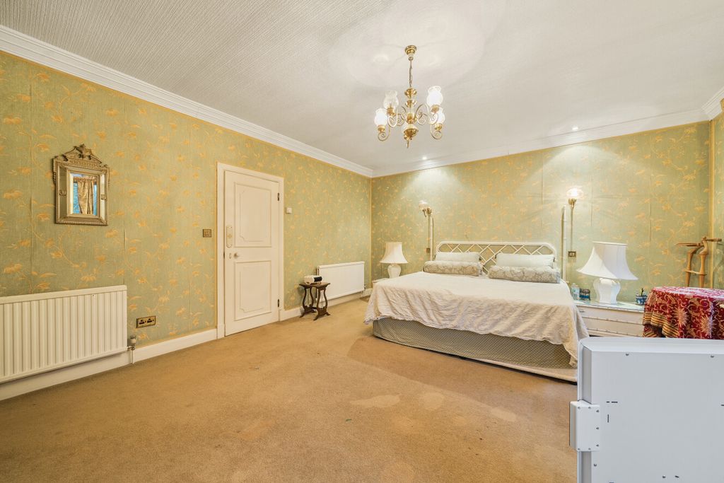 Additional image 10 of 6 bed detached house for saleSouth Hill Road, Bromley BR2