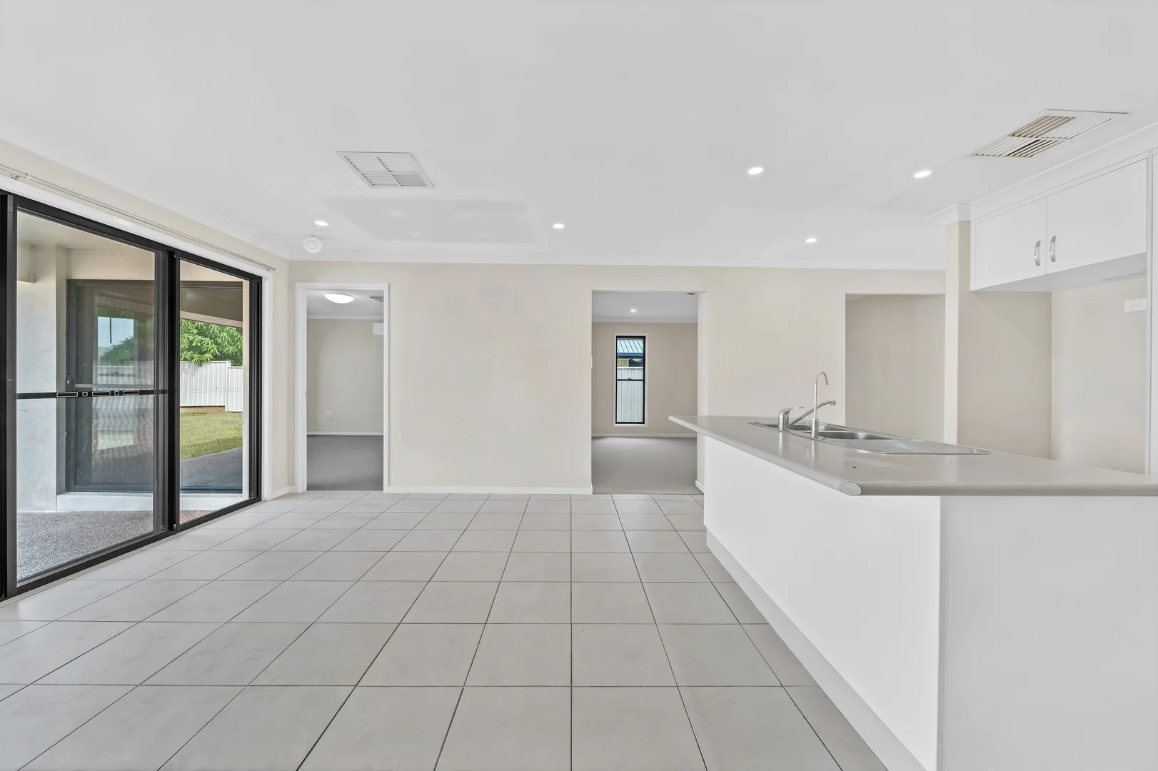 Additional image 3 of 43 Mayfair Drive, Emerald QLD 4720