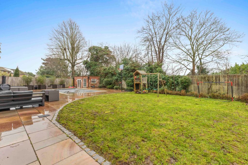 Additional image 7 of 6 bed detached house for saleChilterns Park, Bourne End, Buckinghamshire SL8