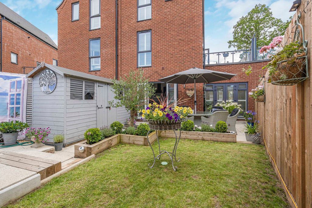 Additional image 30 of 4 bed link detached house for saleMulberry Walk, Bordon GU35