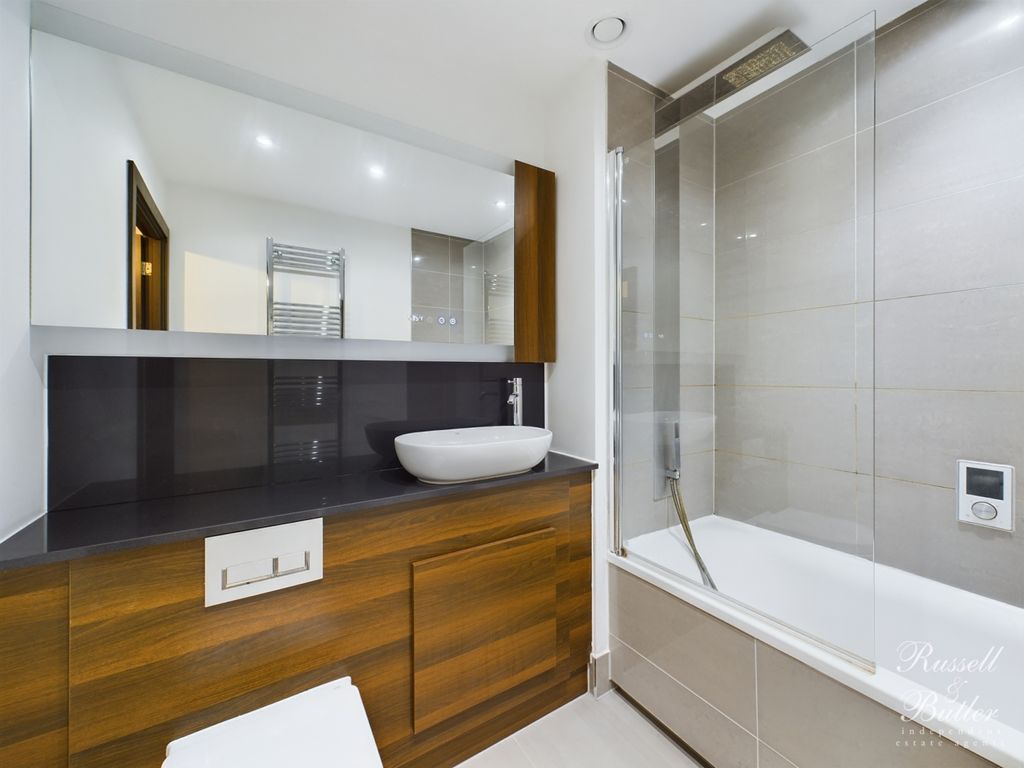 Additional image 4 of 1 bed flat for saleSummerhouse Hill, Buckingham MK18
