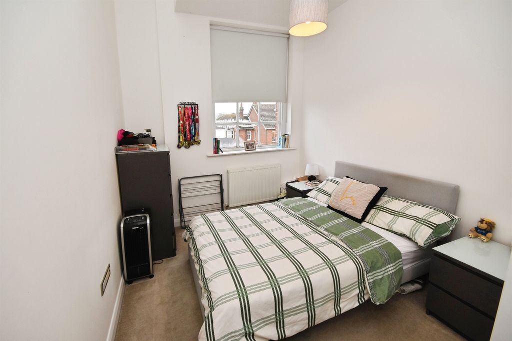 Additional image 8 of 2 bed flat for saleCoggeshall Road, Braintree CM7
