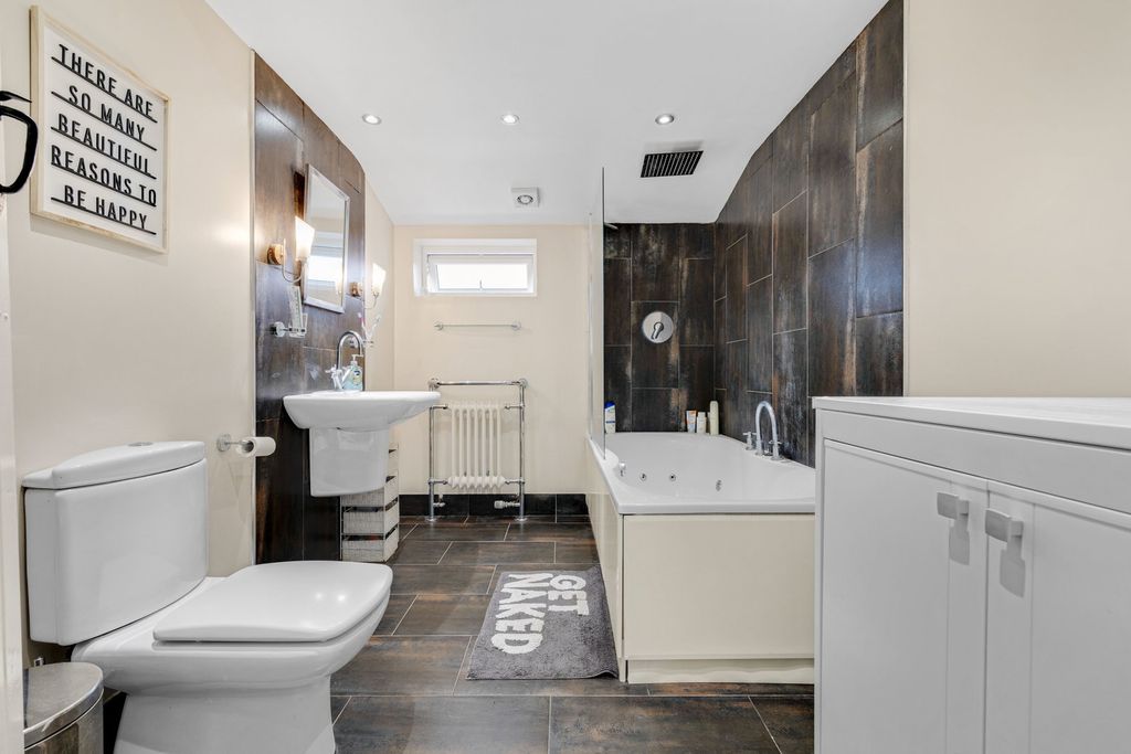 Additional image 16 of 4 bed semi-detached house for saleBarsham Drive, Brierley Hill DY5