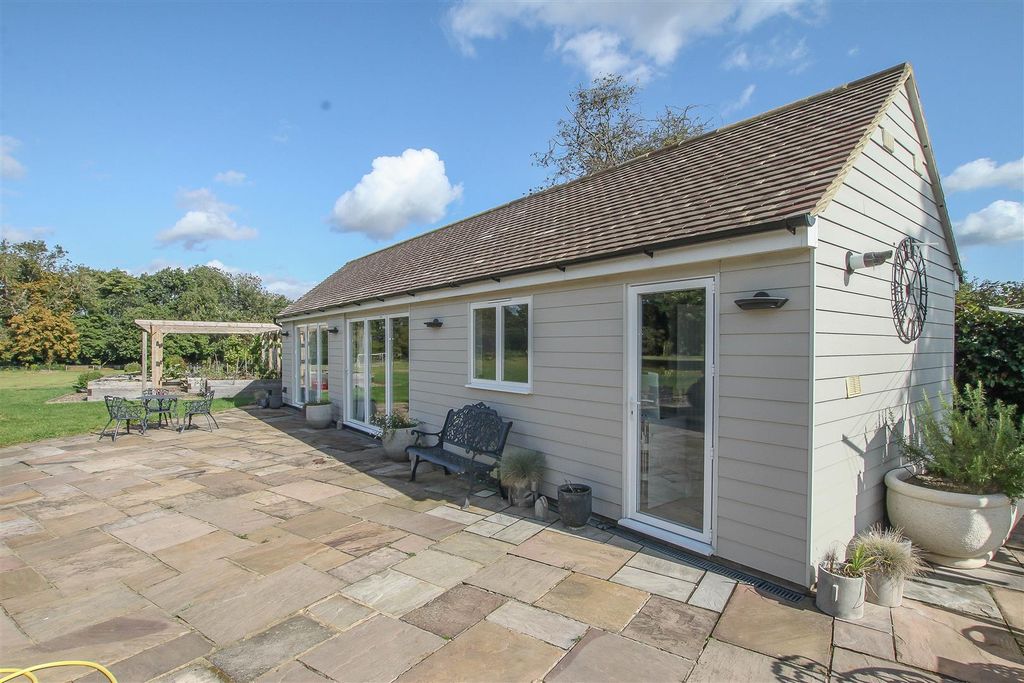 Additional image 32 of 6 bed detached house for saleHay Green Lane, Hook End, Brentwood CM15