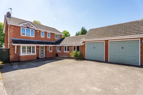 Kensington Gardens, Carlton NG4