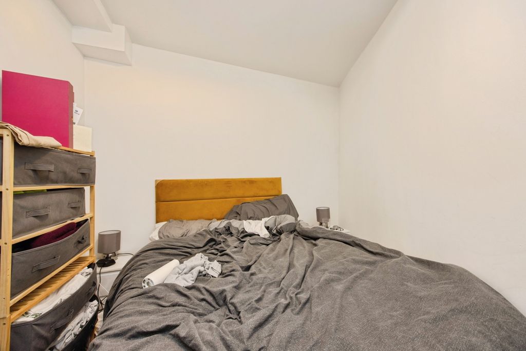 Additional image 5 of 1 bed flat for saleCrinnicks Hill, Bodmin, Cornwall PL31